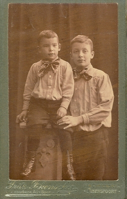 Wilhelmus .J. Heisterkamp (1817-1891) en Marius Theodoor H., onbekend wie dat is.jpg